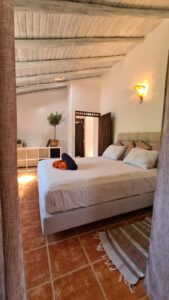 private room ensuite psilocybin retreat algarve